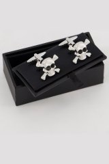 JP1880 816868 Manschettenknöpfe mit Totenkopf Silbergrau