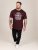 D555 Baldwin Grumpy Old Man Club Print Crew Neck T-shirt Burgundy/ Black Twist - Herren-T-shirts - Herren-T-Shirts in großen Größen
