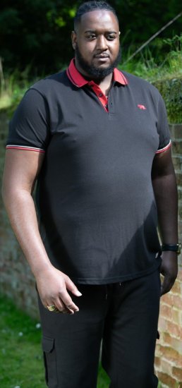 D555 CHESTER Pique Polo With Red Collar With Tipping Detail And Chest Embroidery Black - Polo-shirts für herren - Polo-Shirts für Herren in großen Größen