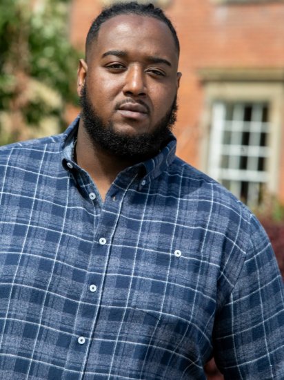 D555 SONNY Navy Check Long Sleeve Shirt With Chest Patch Pocket & Button Down Collar Navy Check - Herrenhemden - Herrenhemden in großen Größen