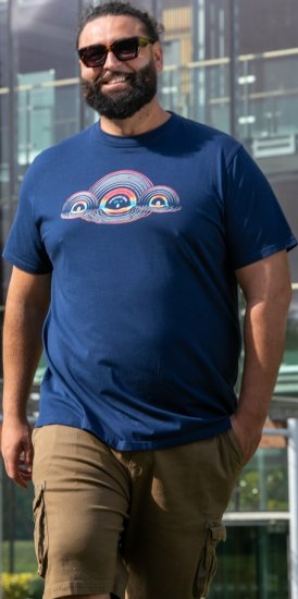 D555 Cheltenham Record With Reflection Printed T-shirt French Navy - Herren-T-shirts - Herren-T-Shirts in großen Größen