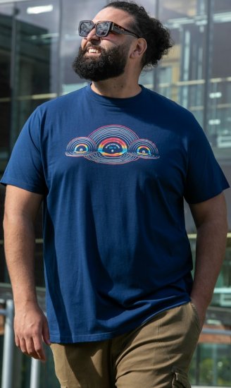 D555 Cheltenham Record With Reflection Printed T-shirt French Navy - Herren-T-shirts - Herren-T-Shirts in großen Größen