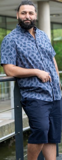 D555 Kettering Hawaiian Leaf AOP Short Sleeve Button Down Collar Shirt Denim - Herrenhemden - Herrenhemden in großen Größen