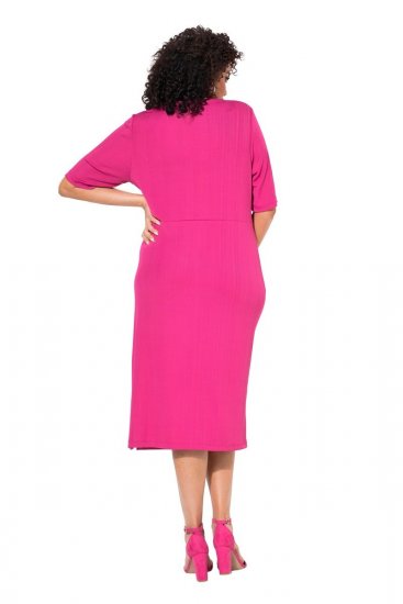 Ulla Popken 838765 Kurzärmliges Jerseykleid mit V-Ausschnitt Rosa - Kleider - Kleider für alle Größen