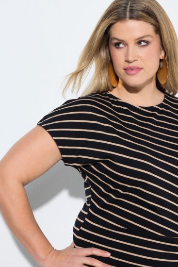 Ulla Popken 848921 Gestreiftes Jerseykleid mit Bindegürtel Schwarz - Maxikleider - Maxikleider in großen Größen