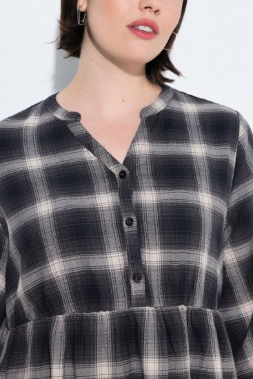 Ulla Popken 853728 Kariertes Kleid mit Volants Schwarz - Kleider - Kleider für alle Größen