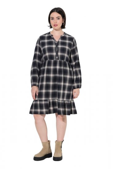 Ulla Popken 853728 Kariertes Kleid mit Volants Schwarz - Kleider - Kleider für alle Größen