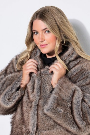 Ulla Popken 854617 Kunstfelljacke Beige - Jacken - Damenjacken in großen Größen