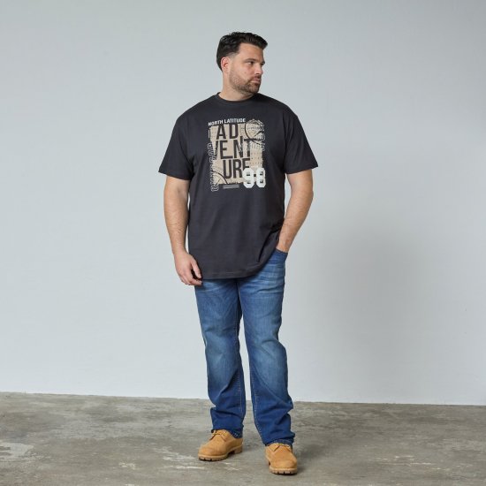 North Latitude Adventure 98 Graphic Tee Schwarz - TALL T-shirts - T-Shirts Überlänge Herren