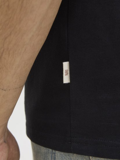  Jack & Jones Tavira Aop Pocket Crew Neck T-Shirt Black - Herren-T-shirts - Herren-T-Shirts in großen Größen