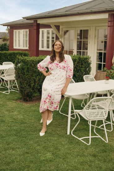 Kaffe Curve Rosa Midi Dress White Rose Border Flower - Kleider - Kleider für alle Größen