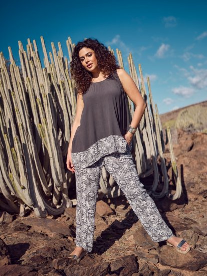 Ulla Popken Mosaic Print Elastic Waist Pants Black - Jeans & Hosen in Großen Größen – Plus Size Damenmode - Jeans & Hosen, EU 42–70