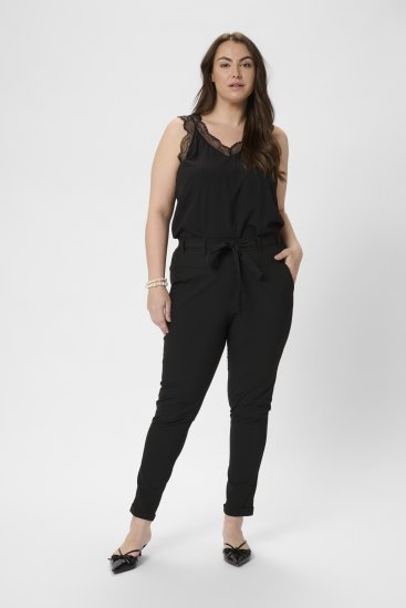 Kaffe Curve Jia Hose mit Gürtel Tiefschwarz - Jeans & Hosen in Großen Größen – Plus Size Damenmode - 