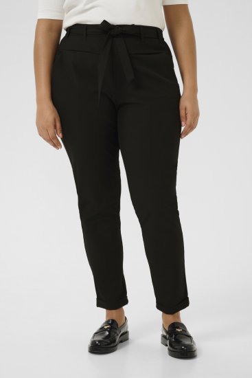 Kaffe Curve Jia Hose mit Gürtel Tiefschwarz - Jeans & Hosen in Großen Größen – Plus Size Damenmode - 
