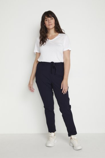 Kaffe Curve Jia Hose mit Gürtel Mitternachtsmarine - Jeans & Hosen in Großen Größen – Plus Size Damenmode - 
