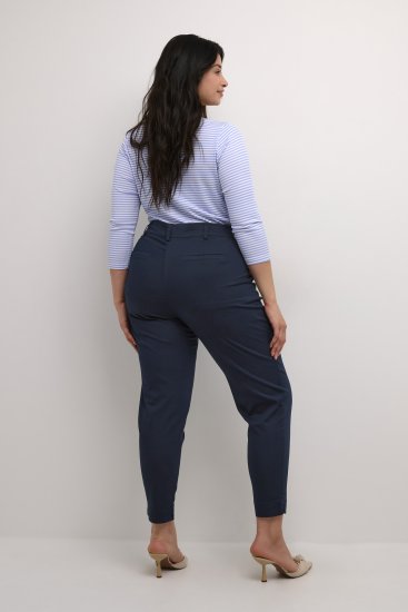 Kaffe Curve Leana Chino 7/8-Hose Mitternachtsmarine - Jeans & Hosen in Großen Größen – Plus Size Damenmode - 