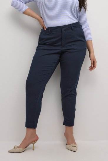 Kaffe Curve Leana Chino 7/8-Hose Mitternachtsmarine - Jeans & Hosen in Großen Größen – Plus Size Damenmode - 