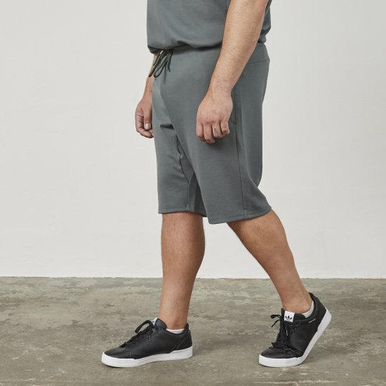 North Latitude 61334 Sweatshorts Dunkel Staubgrün - Jogginghosen für herren - Jogginghosen für Herren in großen Größen