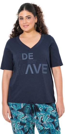 Ulla Popken Ride The Wave Short Sleeve V-Neck Graphic Tee Navy Blue - Bedruckte T-shirts für herren - 