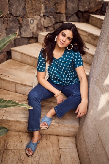 Ulla Popken Tile Print Short Sleeve Pleated Tee Teal - Bedruckte T-shirts für herren - Bedruckte Damen-T-Shirts